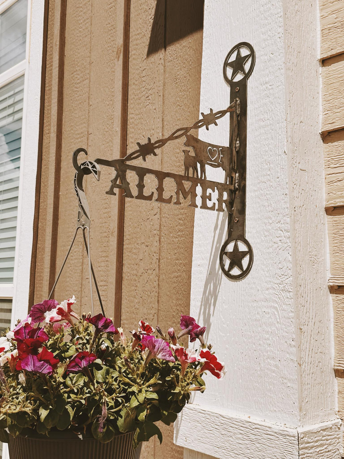 Decorative Western Flower Hanger - Custom Name & Livestock Brand
