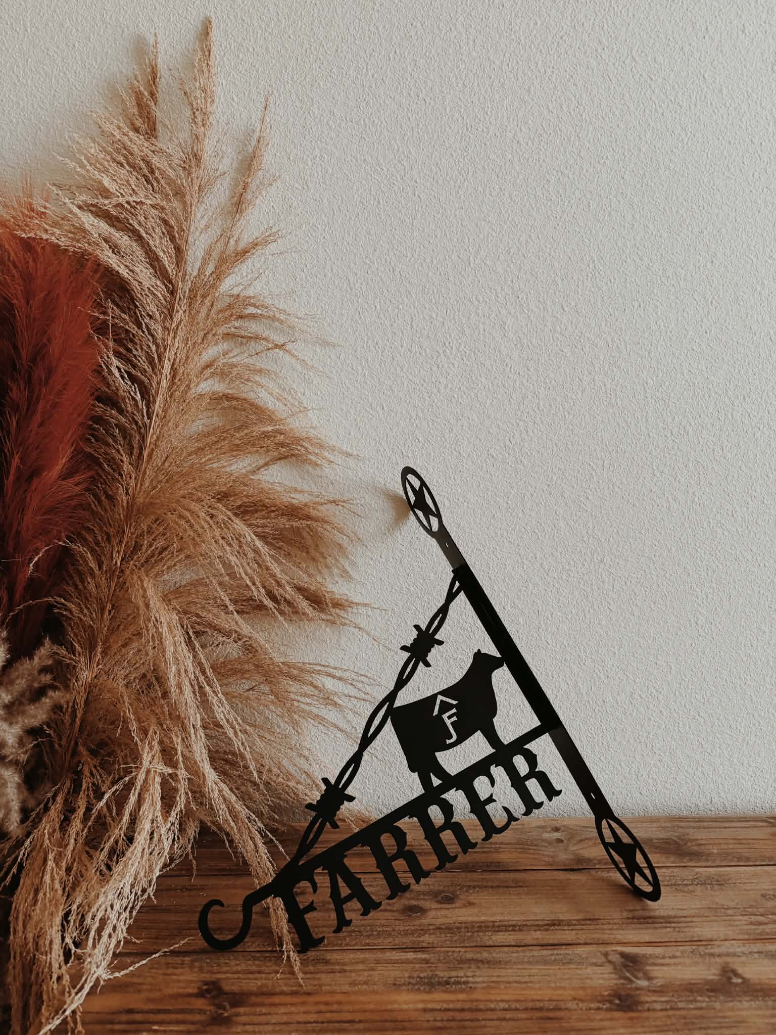 Decorative Western Flower Hanger - Custom Name &amp; Show Heifer