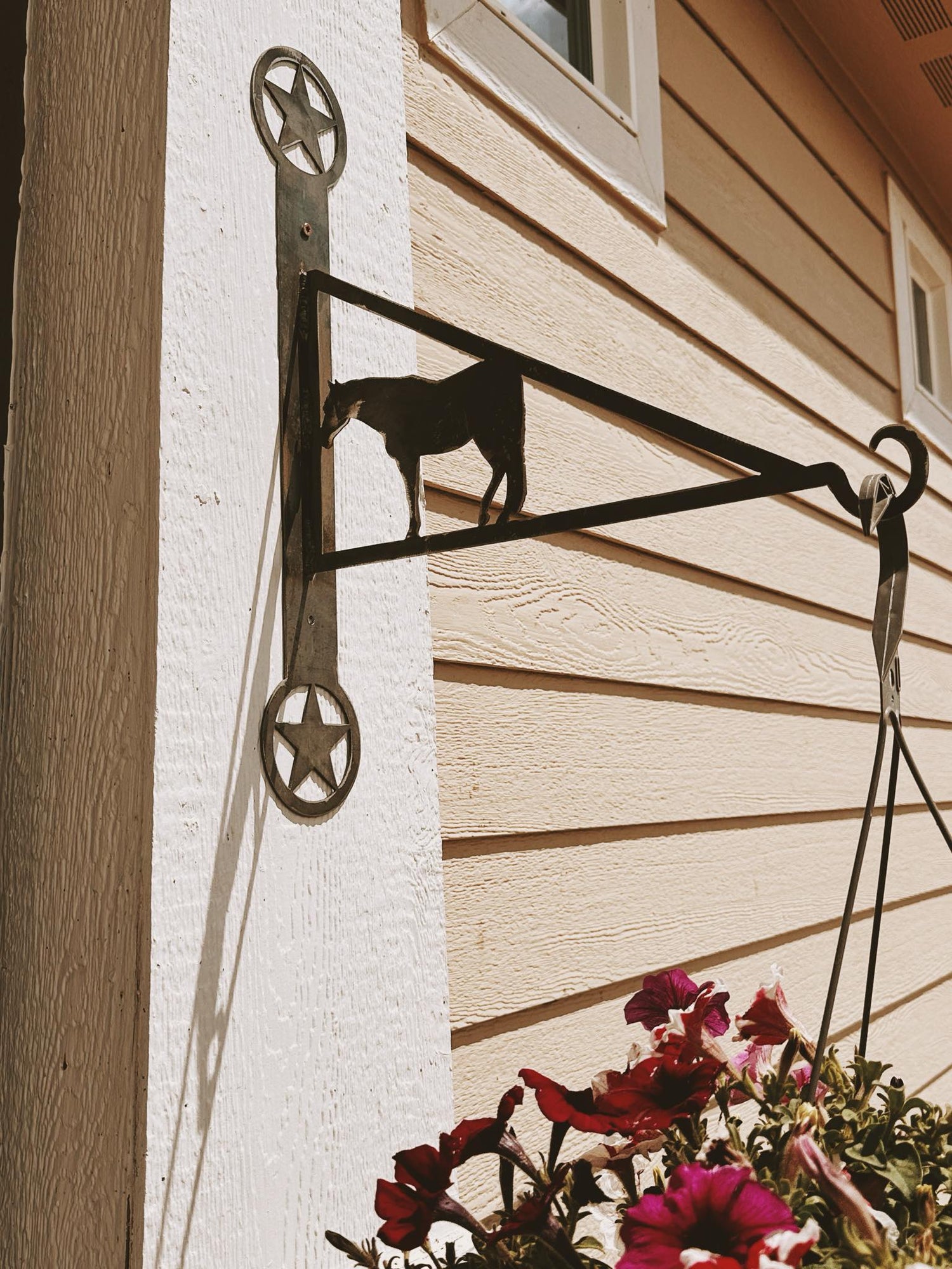 Decorative Western Flower Hanger - Ranch Horse