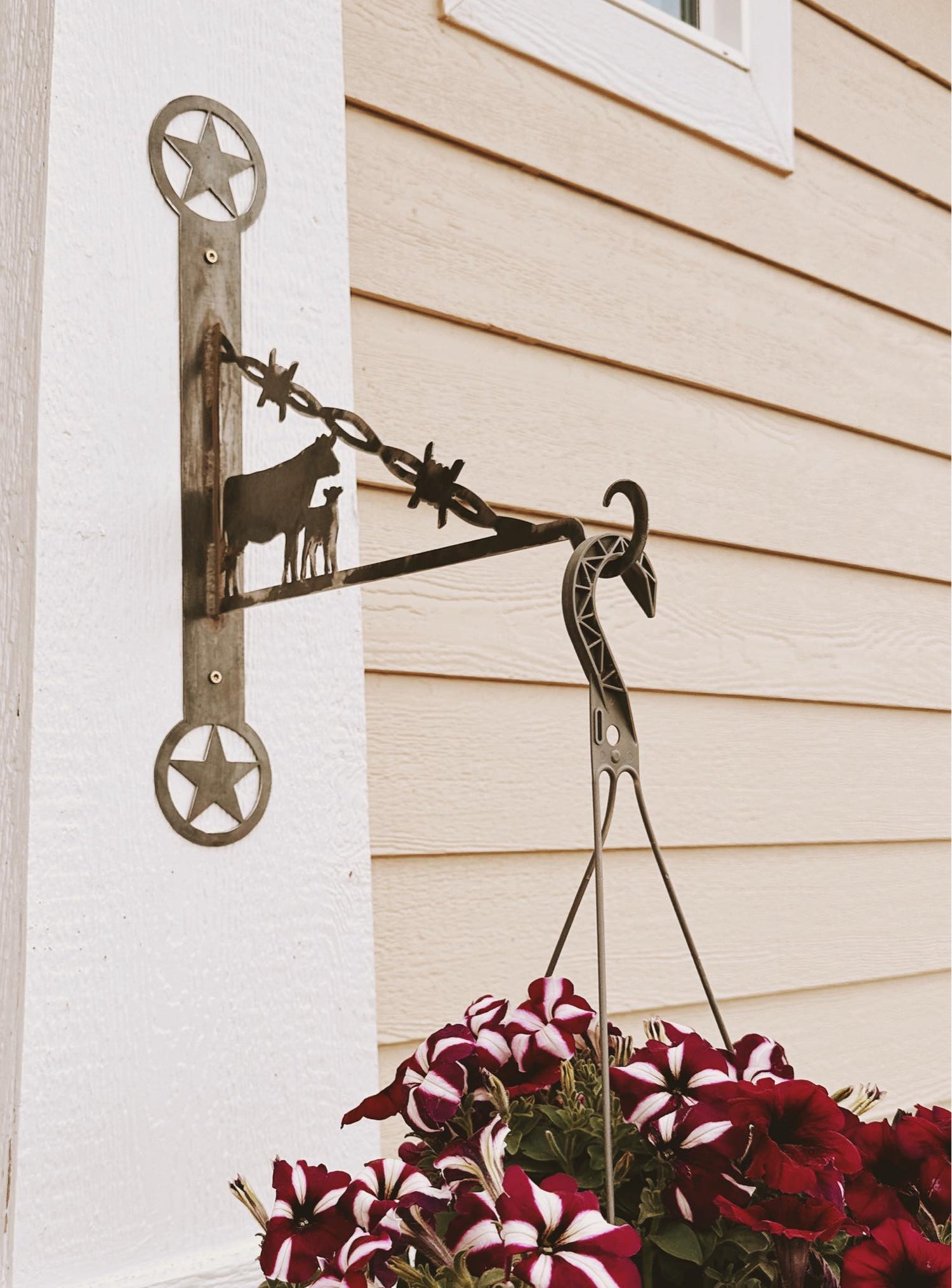 Decorative Western Flower Hanger - Cow Calf Pair