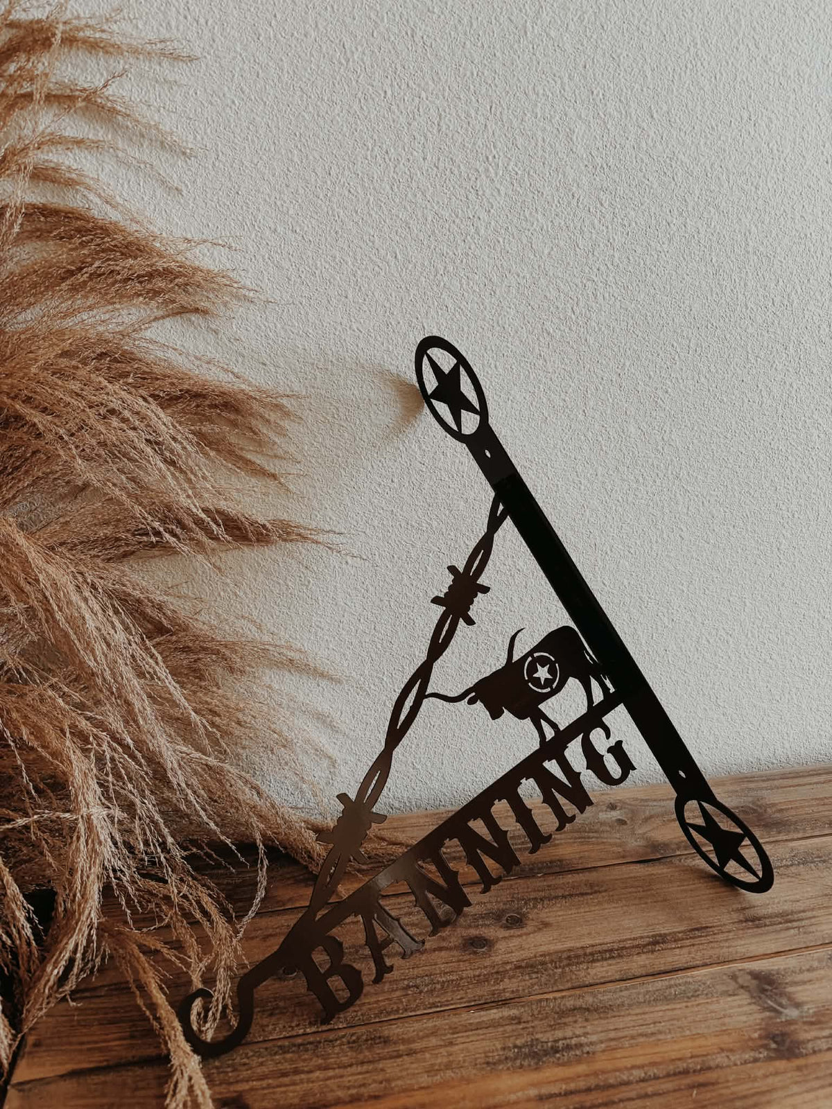 Decorative Western Flower Hanger - Custom Name &amp; Livestock Brand LONGHORN